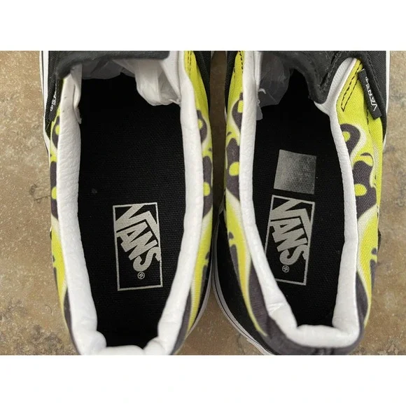 VANS Kids Classic black and yellow Slip On Size 2.5 - Picture 4 of 7